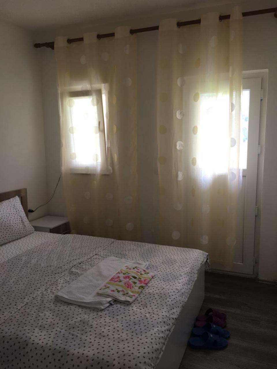 Guesthouse Skender Selimaj วัลโบเนอ ภายนอก รูปภาพ
